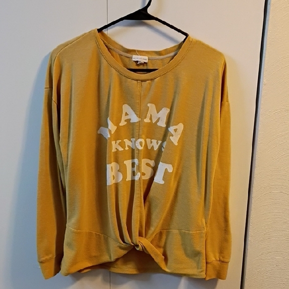 'Mama Knows Best' Sweatshirt - Picture 2 of 4